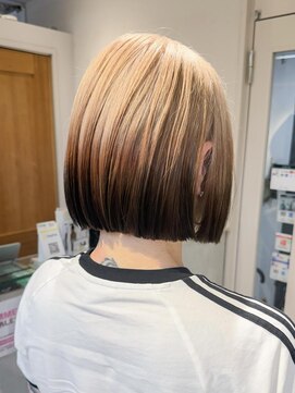 テトラ バイ ネオリーブ 横浜西口店(tetra by neolive) ☆グラデーションカラーデザインカラーミニボブ横浜