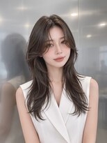 フュルスティン(FURSTIN) 韓国風ハッシュカット×ダークグレージュ