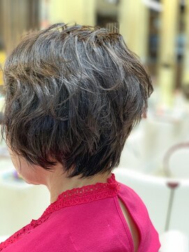 クオリス 上板橋店(QUALIS) 40代50代60代 くせ毛風パーマ/ひし形ツヤ髪大人ショートボブ