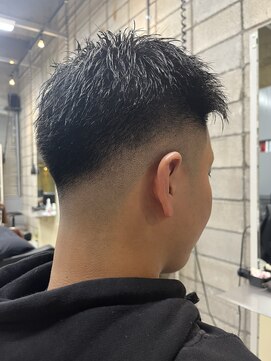 ボウ(BOW) フェードカット