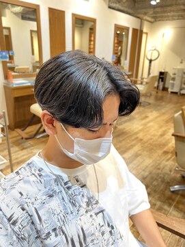 エクリ 麻布十番(equri) ニュアンスセンターパート