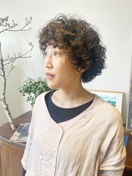 ヘアーアイストゥーレ(HAIR ICI TRE) ハードパーマ　スパイラルパーマ