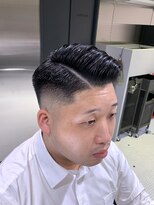 フランクスバーバーザスタンド(Frank’s barber the stand)&nbsp;サイドパートスキンフェードショートF