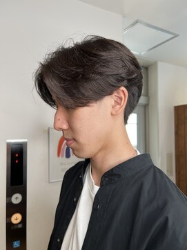 エクリ 麻布十番(equri) ニュアンスパーマセンターパート