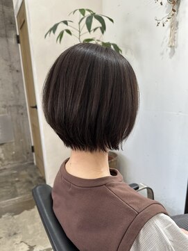 ヴィップルーム(viproom) ツヤ髪スタイル/ニュアンスカラー/ショートボブ/センターパート