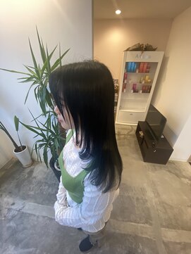 シェリー(Che'ri) 暗めカラー×レイヤーカット×美髪(山崎)