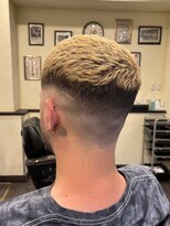 スカイマスターバーバー 渋谷(SKY MASTER BARBER) ミドルスキンフェード<理容室>【床屋/フェード/メンズカット】