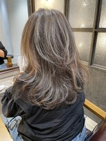 ミリ 千歳烏山(Mili CARE&SPA)&nbsp;グレージュハイライト　レイヤースタイル