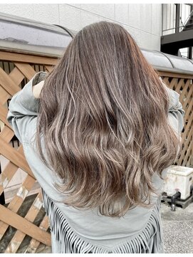 ラックセカンドスペース(LUCK 2nd SPACE) ハイライト/シルバーベージュ/八千代台/ブリーチ/ケアブリーチ