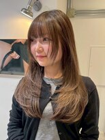 ローレン(LOREN)&nbsp;ロングヘア ベージュ ダブルカラー アッシュベージュ 栄/久屋