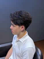 ビーダンディー(Bee dandy)&nbsp;ビジネスツーブロックショート フェザースタイル サイドパート