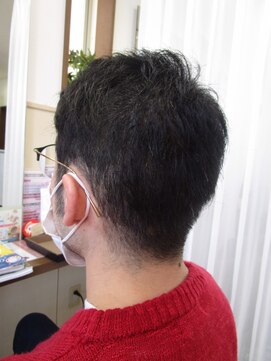 コアフィールフィス(COIFFURE fils) 《見附　今町》メガネ男子　シンプル刈り上げスタイル