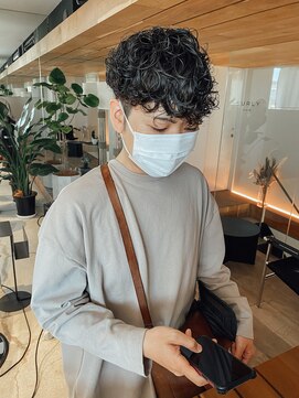 サーリー(SURLY) くるくるパーママッシュ前下がり大人パーマ30代40代50代刈り上げ