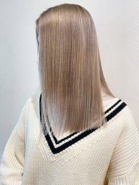 アルバム 新宿(ALBUM SHINJUKU) ロングホワイトベージュ_アースカラーくびれヘア_ba377393