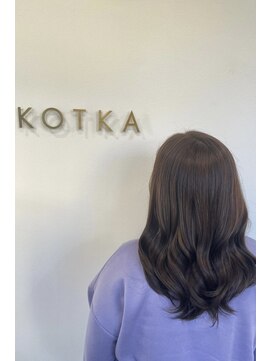 コトカ 千葉(KOTKA) イメチェン/ピンクベージュ/クールショート/髪質改善/オージュア