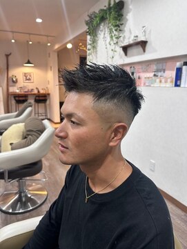 コジック ヘアアンドアイ(Cogic hair & eye) 30代40代大人かっこいいスキンフェード刈り上げスタイル