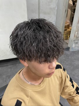 クロー(CROW) 刈り上げマッシュ×ツイストスパイラルパーマ