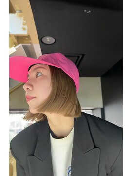 ブローチ 表参道(broocH) ぱつっとボブ