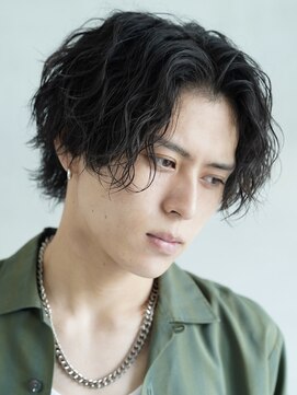 レタッチバイフィフス(RETOUCH by fifth) ツイストスパイラルパーマセンターパートメンズマッシュウルフ