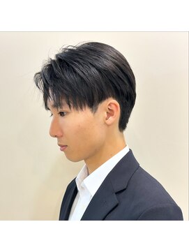 レーヴス(REVES) ショートセンターパート