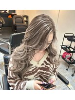 ブレンド 渋谷(BLend)&nbsp;ハイライトブルージュマチルダボブインナーグレージュ前髪