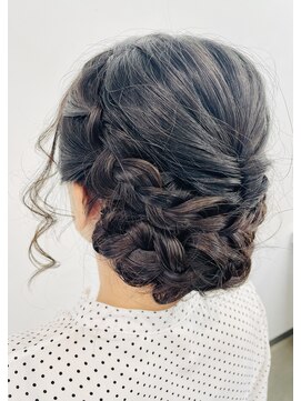 ロフト プロデュースドバイウシワカマル(loft produced by ushiwakamaru) 編み込みアレンジ