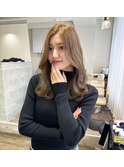 韓国くびれレイヤ×ナチュラルベージュ MANA