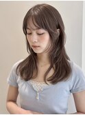 レイヤーカット×色素薄めカラーで柔らかい質感ヘア