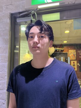 ウム(UMM) 毛流れウェーブセンターパート