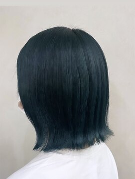 イル(iLu.) モスグリーン/切りっぱなしボブ