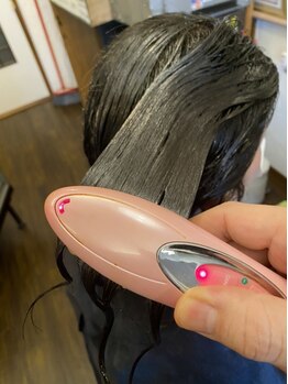 ヘアーサロン レンリの写真/今までにない、髪の内部から補修してくれるトリートメントが大人気★髪の芯から潤い溢れる美艶へ。
