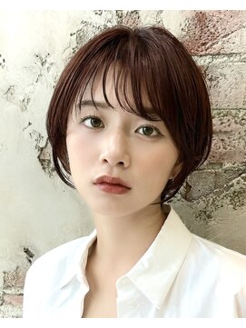 アフロート ルヴア(AFLOAT RUVUA) 【岩田莉奈】40代50代の似合わせカットで若見えショートボブ新宿