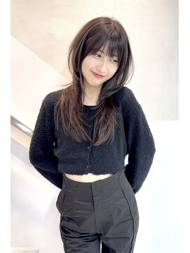 アナ ラーナ(Anna Lanna) ハッシュカット くびれレイヤー ロングレイヤー オリーブヘア