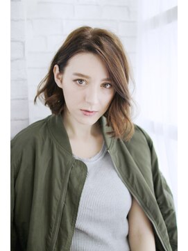 リゾートサロンM 新宿東口(Resortsalon M by valore) Resortsalon M【新宿東口店】大人クールなかきあげカール