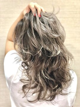 シェリー(cherie) ホワイトグレージュ【池袋 シェリー ブリーチ エクステ 髪質改善