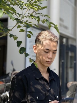 メリケンバーバーショップ フクオカ(MERICAN BARBERSHOP FUK) 外国人風フェードバーバースタイル