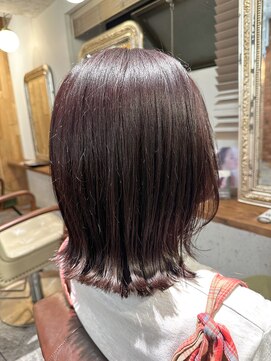 ムーン(moon) #グレージュカラー #シルキーベージュ #斜めバング