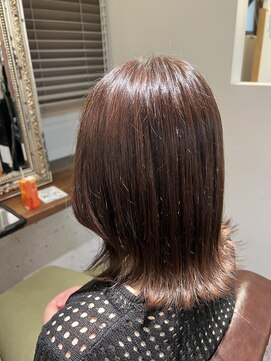 ムーン(moon) #ミディアムヘア#斜めバング#グレージュカラー