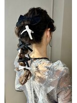 ドッツ(Dots.)&nbsp;『Dots.』大人かわいいリボンポニーテール