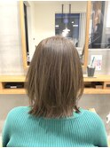 ミディアムレイヤーボブ