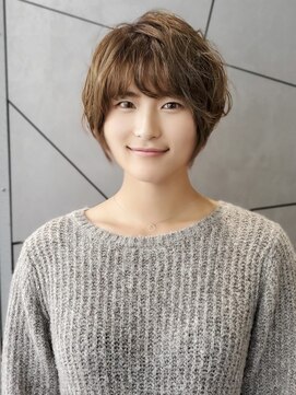 アイル(I'll) うる艶髪デジタルパーマくせ毛風カール小顔カット30代40代前髪