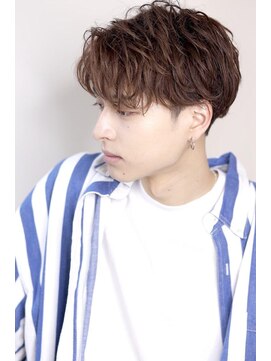 リップス 吉祥寺店 (LIPPS) ゆるっとパーマの外国人風センターパート