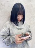 透明感暗めブルー