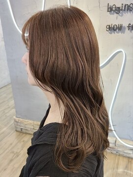 ヴィサージュバスク(VISAGE ba.s.k) 赤みを抑えたナチュラルブラウンが人気◎