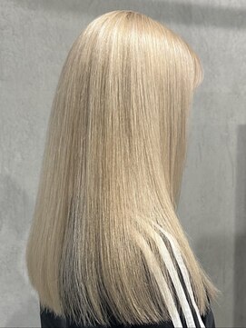 ルイ(ROUIS produced by LUCK 津田沼) ROUIS 津田沼 ブロンド/ミルクティー/ホワイトミルクティー