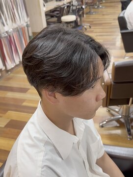 イエローコーン 金沢文庫店(YELLOW CORN) センターパート/メンズカット／パーマ／ニュアンスパーマ