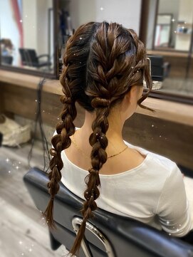 ヘアセット アリエス 新宿駅前店(aries) ツイン編み下ろし