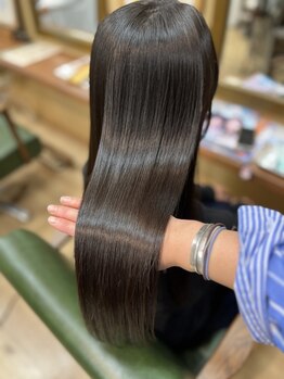 グリーンズ(Greens)の写真/[marbb]&[水分パック]付で内側から潤う美髪へ♪乾燥の季節も髪質改善TR[ノフ］で艶サラストレートに!