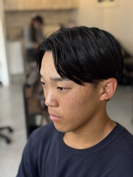 メンズカット バイ ソイクフ(メンズカット by SOY-KUFU) マッシュセンターパートフェザーパーマツーブロック