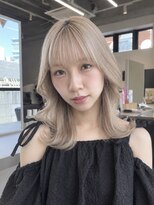 トリッカ シブヤ(TRICCA SHIBUYA)&nbsp;ブリーチベージュ×ミディアムレイヤー